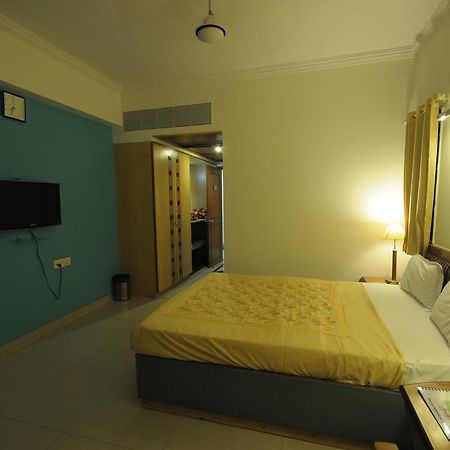 Hotel Grape City Nashik Esterno foto