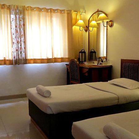 Hotel Grape City Nashik Esterno foto