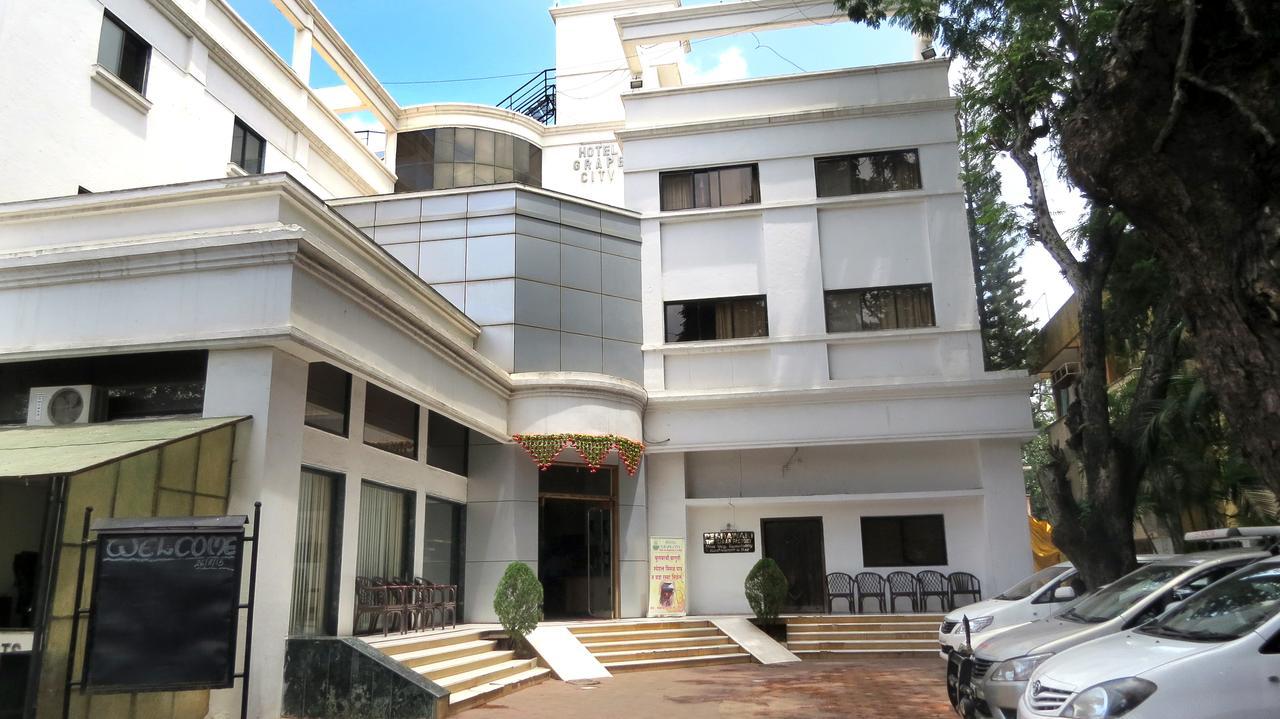 Hotel Grape City Nashik Esterno foto