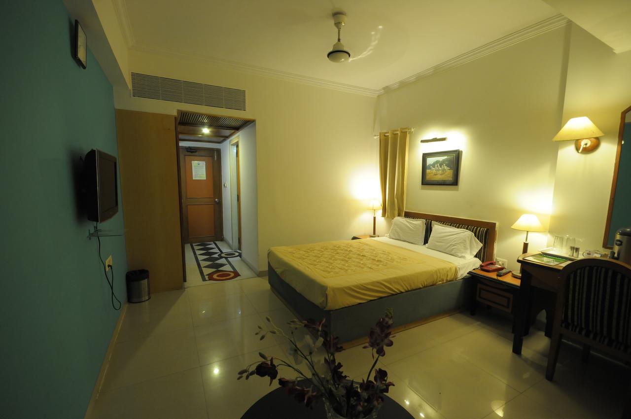 Hotel Grape City Nashik Esterno foto