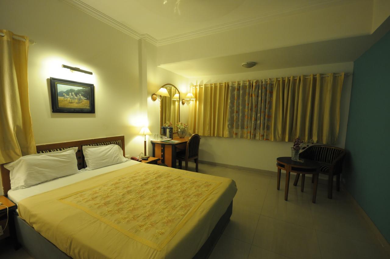 Hotel Grape City Nashik Esterno foto
