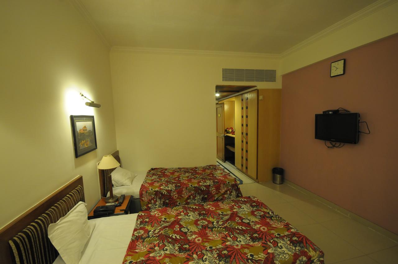 Hotel Grape City Nashik Esterno foto