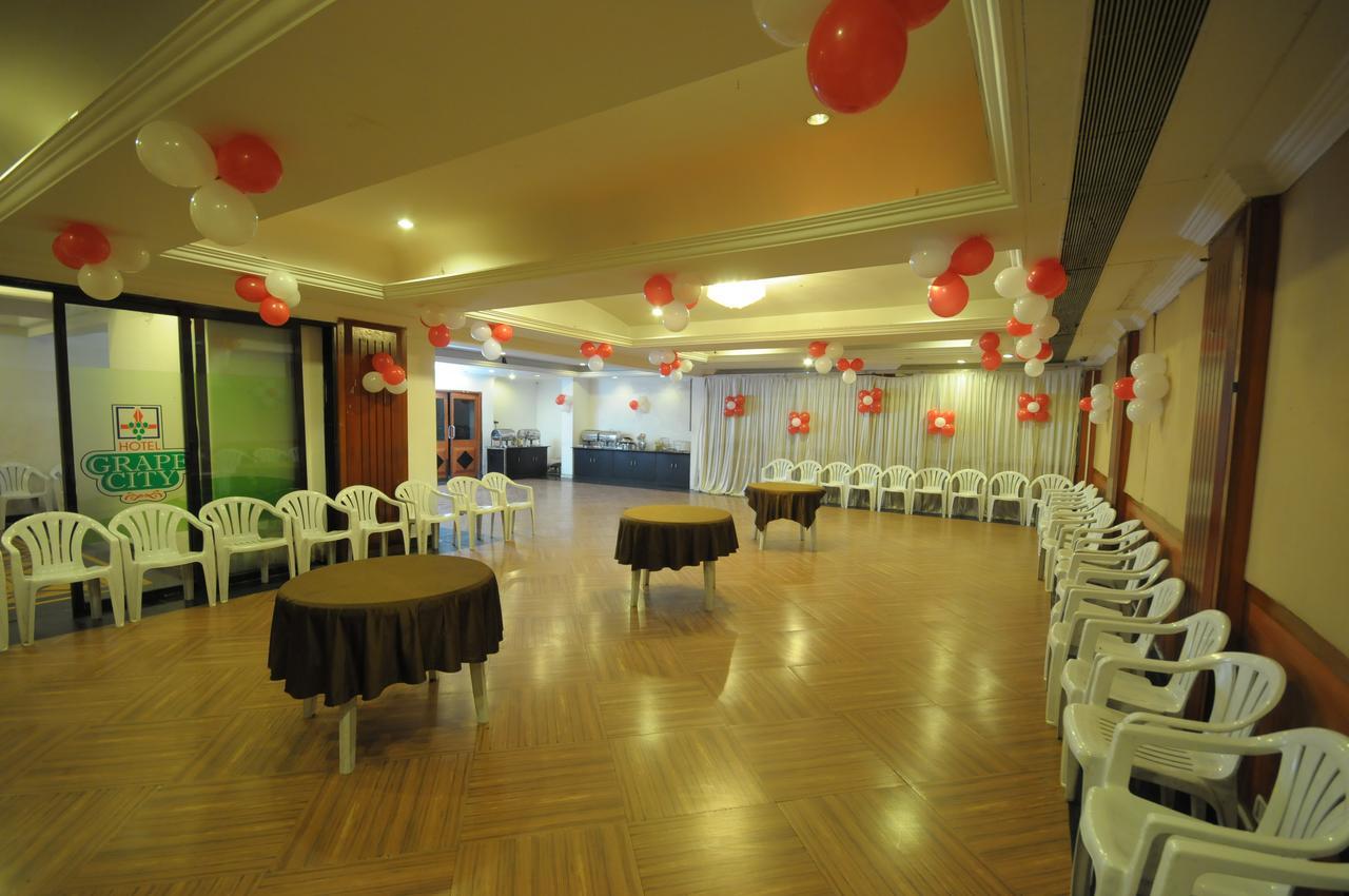 Hotel Grape City Nashik Esterno foto