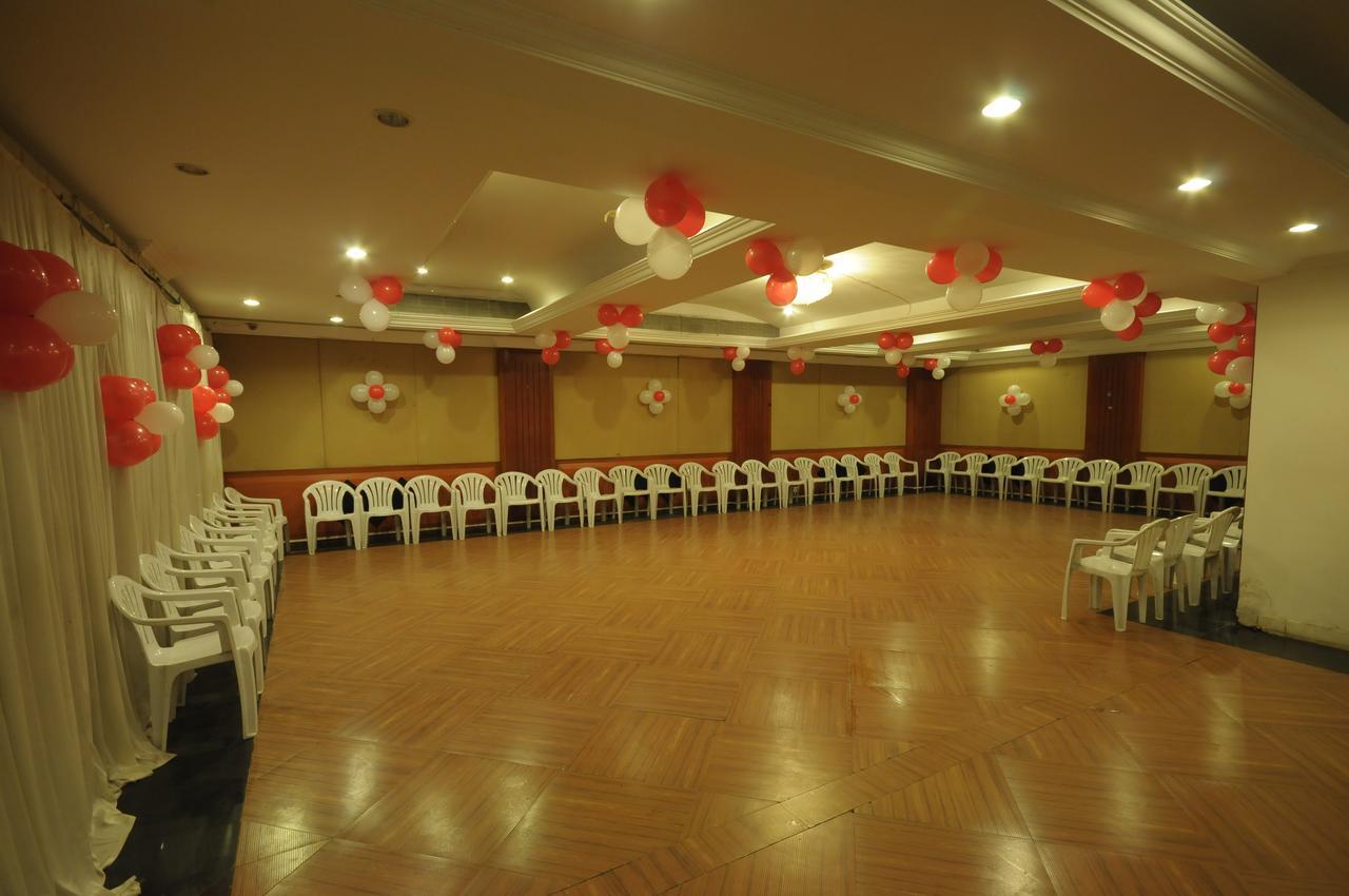 Hotel Grape City Nashik Esterno foto