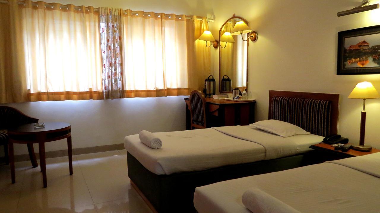 Hotel Grape City Nashik Esterno foto