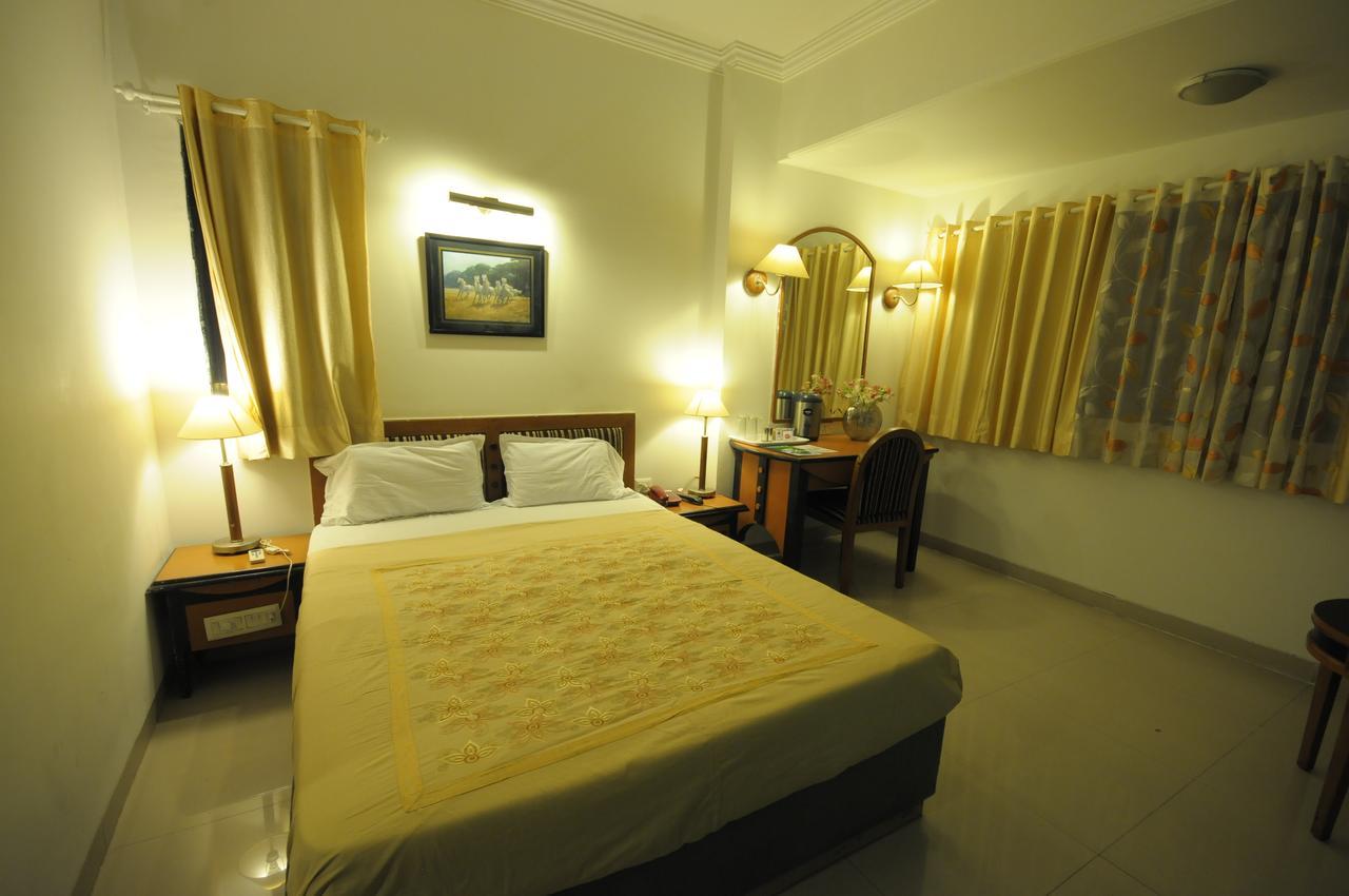 Hotel Grape City Nashik Esterno foto